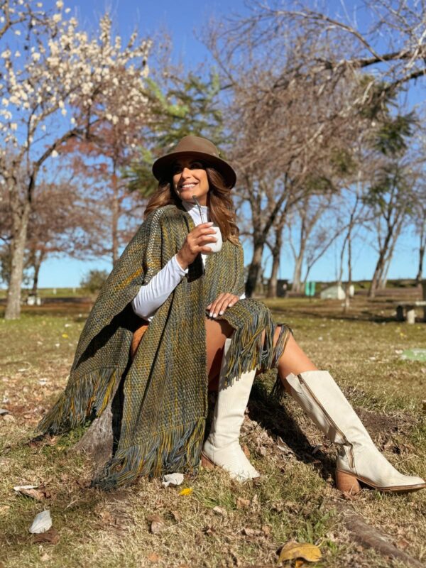 Imagen de WhatsApp 2025-10-29 a las 10.10.06_d524babc RUANAS