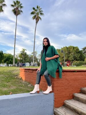 IMG_7562 Ruana "Verde Esencia"