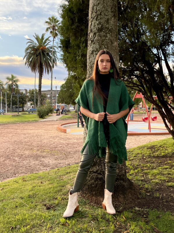 Ruana "Verde Esencia"